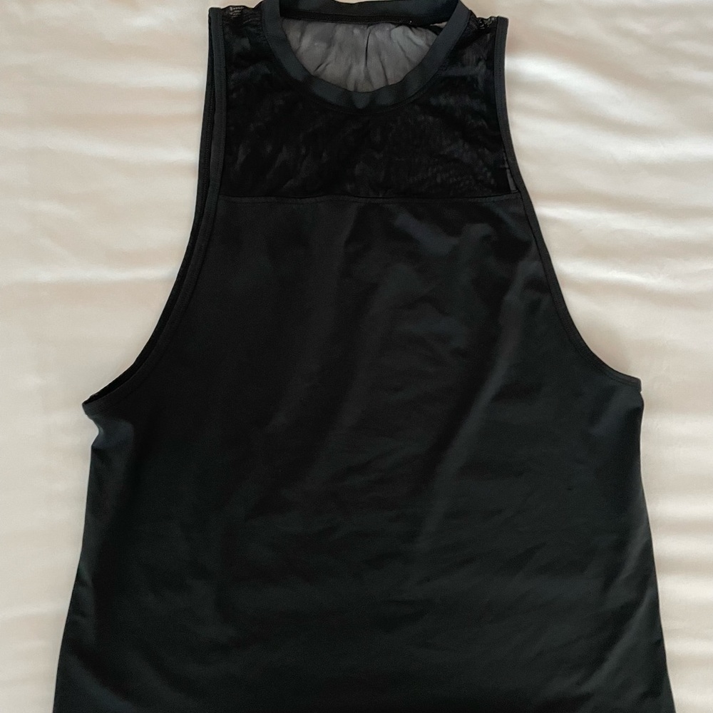 Black workout tank